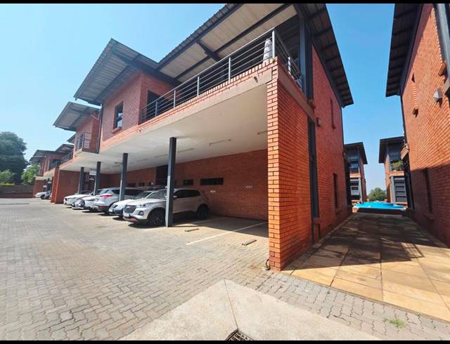 BUSINESS FOR SALE IN DIE HOEWES